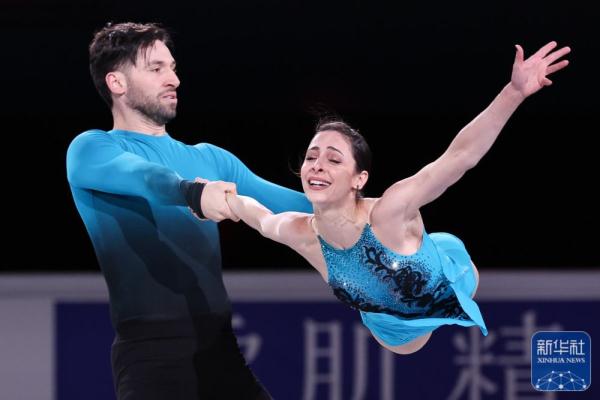 花样滑冰 | 世界大奖赛总决赛举行表演滑