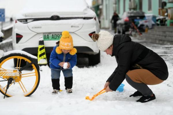 停课、停运，多地紧急通知！冷空气中午到上海，周末暴跌10℃