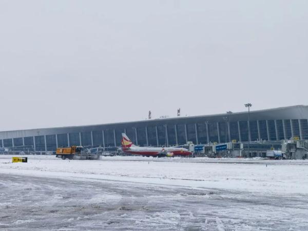 河南部分地区发布暴雪红色预警！高速公路、铁路、航班均有影响