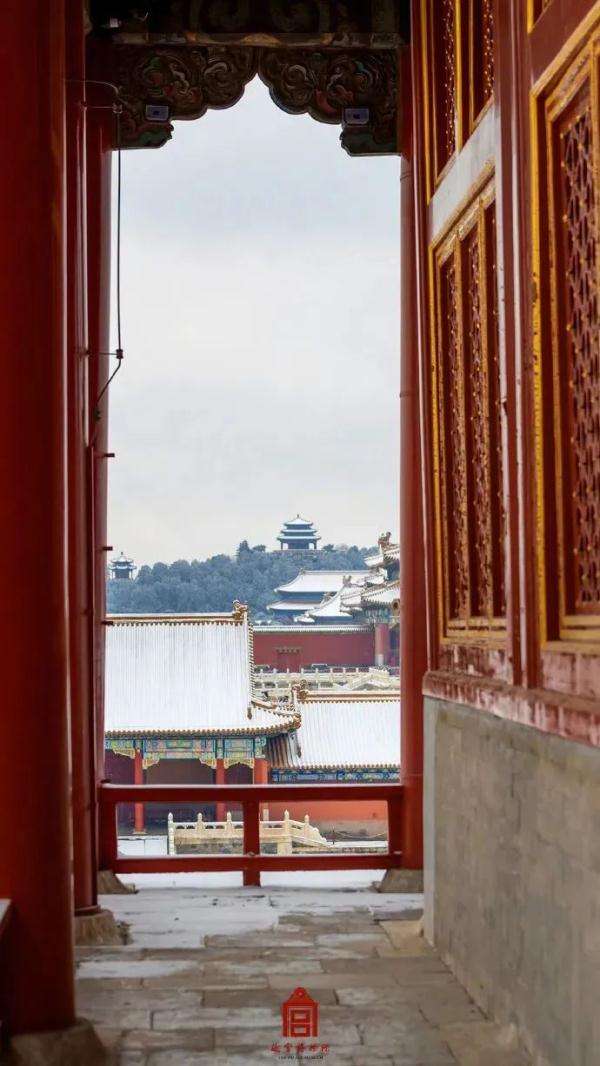 北京下雪，“故宫闭馆”上热搜，全网期待的图来了！