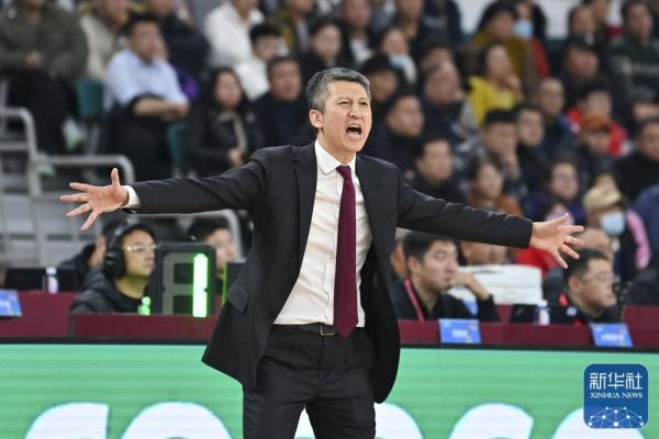 篮球丨CBA常规赛：山西汾酒不敌广州龙狮