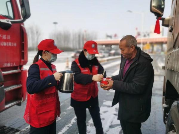 服务无止境 风雪见真情——河北高速集团积极应对风雪天气