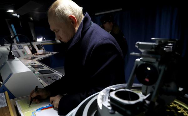 普京:数年内将有3艘交付海军,登舰视察画面曝光 普京:数年内将有3艘交付海军,登舰视察画面曝光