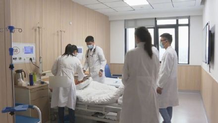 9岁女孩患“长发公主综合征”,胃里取出直径8厘米巨大结石 9岁女孩患“长发公主综合征”,胃里取出直径8厘米巨大结石