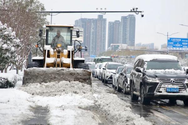 今夜至14日，郑州将再遇暴雪！新增积雪深度10到15厘米