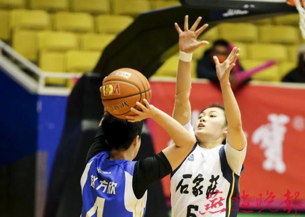 英励女篮获四连胜 英励女篮获四连胜
