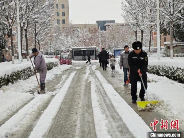 暴雪寒潮天气将再袭河南 局地最低气温低于零下19℃ 暴雪寒潮天气将再袭河南 局地最低气温低于零下19℃