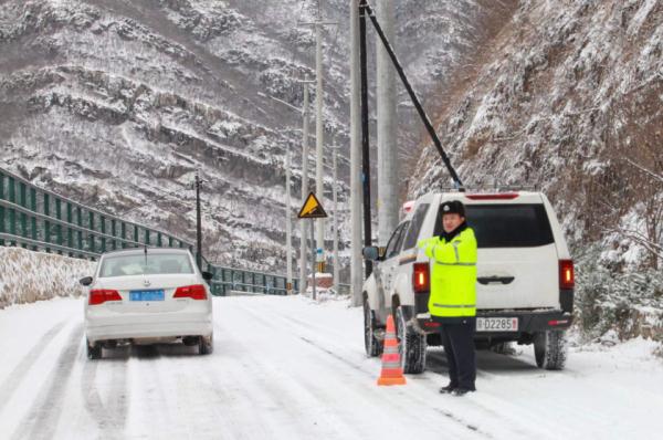 北京连续发布寒潮蓝色预警信号,交警:部分高速路段可能临时封闭 北京连续发布寒潮蓝色预警信号,交警:部分高速路段可能临时封闭