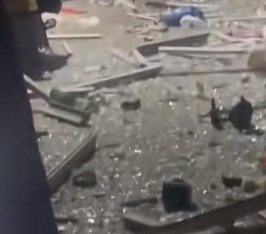 濮阳一住宅燃气爆炸，致4人受伤，其中1人重伤