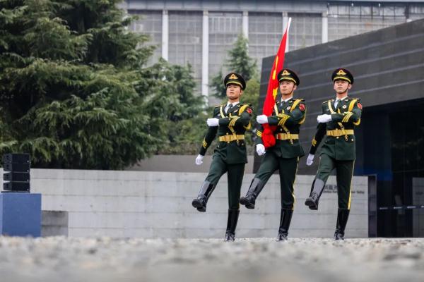 以国之名，悼我同胞！国家公祭仪式今天举行