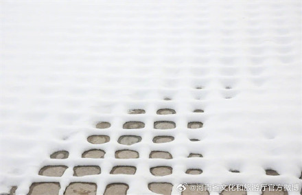 雪在黄河边落成一幅画