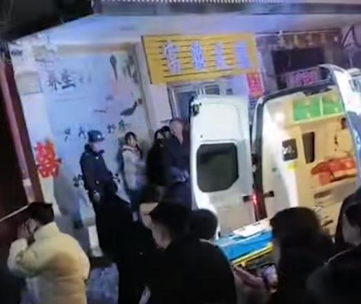 濮阳一住宅燃气爆炸，致4人受伤，其中1人重伤