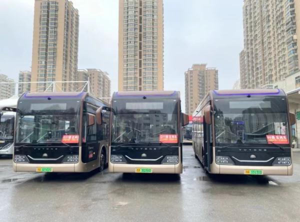 受冻雨等极端天气影响,郑州部分列车停运!多条公交线路增开区间车 受冻雨等极端天气影响,郑州部分列车停运!多条公交线路增开区间车