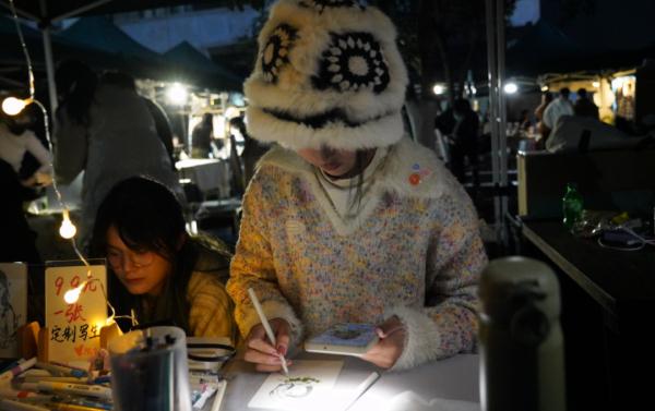 杭州学霸姑娘卖房又卖车，摆摊救母：我一下子长大了