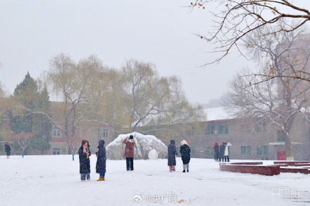北京:旧雪未融,新雪又至 北京:旧雪未融,新雪又至