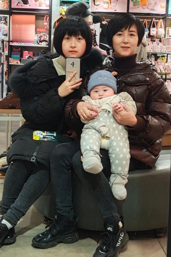 杭州学霸姑娘卖房又卖车，摆摊救母：我一下子长大了