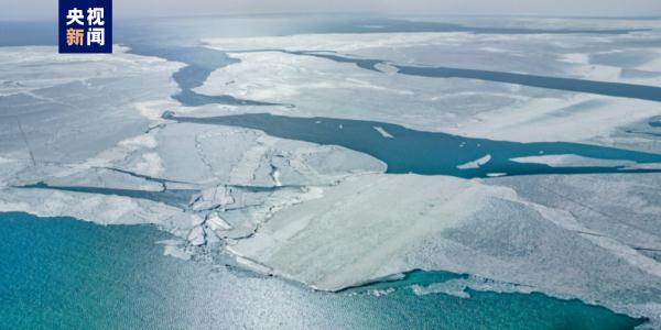 银光闪闪似水晶 一组图带你领略青海湖浮冰美景! 银光闪闪似水晶 一组图带你领略青海湖浮冰美景!