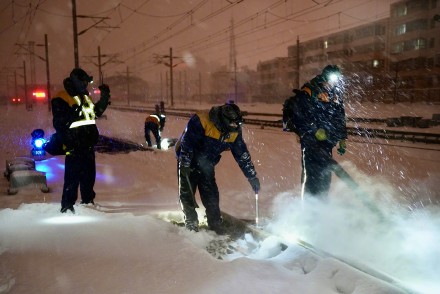 因大雪新疆部分铁路车次停运 因大雪新疆部分铁路车次停运