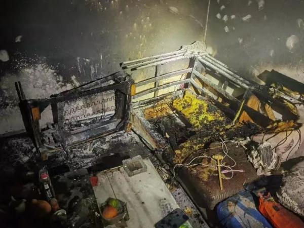 昆明一住户家中起火爆炸，只因把它带回家