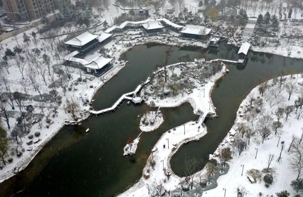 河北石家庄迎来新一轮降雪