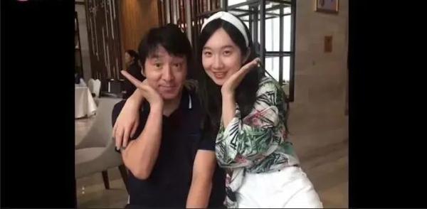 27岁女孩意外离世,爸爸这样“复活”女儿!网友看哭:瞬间被治愈…… 27岁女孩意外离世,爸爸这样“复活”女儿!网友看哭:瞬间被治愈……