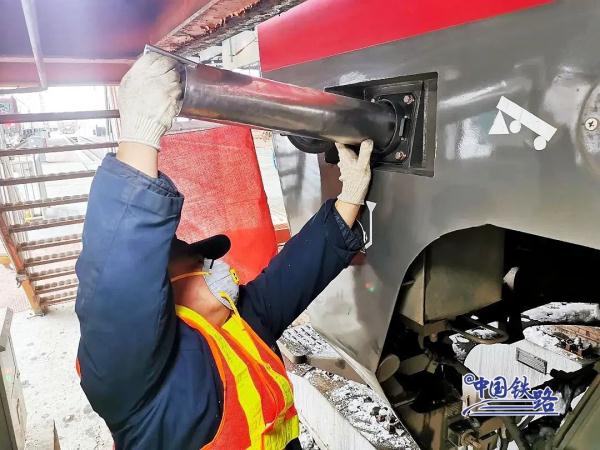 下大雪了！动车组列车如何防滑？