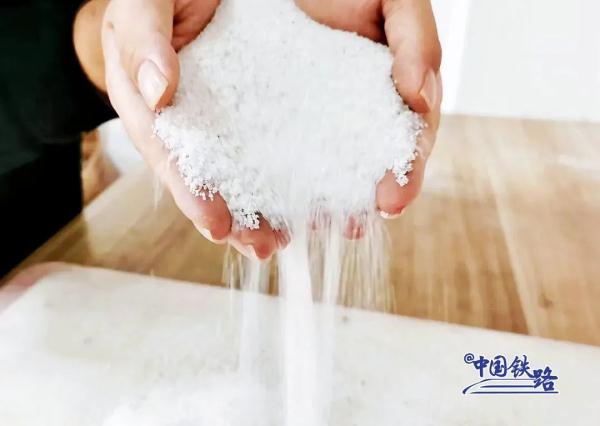 下大雪了！动车组列车如何防滑？