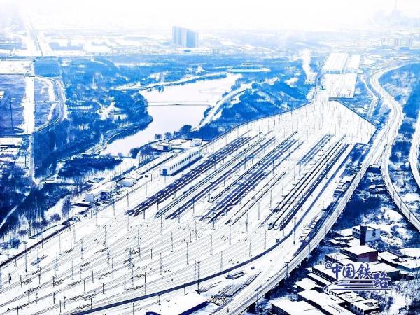 下大雪了！动车组列车如何防滑？