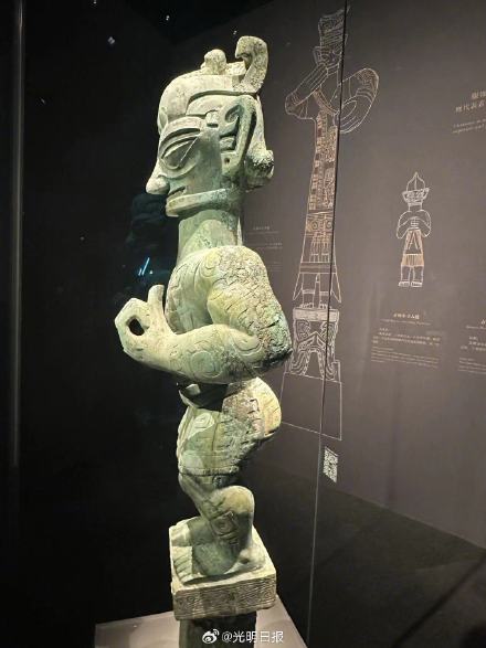 三星堆文物与罗丹雕塑对话