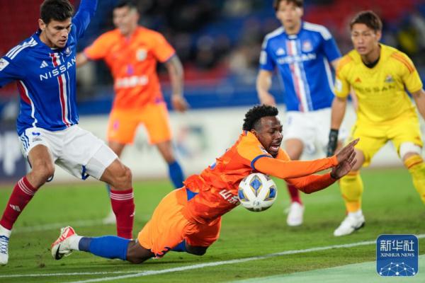 足球丨亚冠：山东泰山队不敌横滨水手队