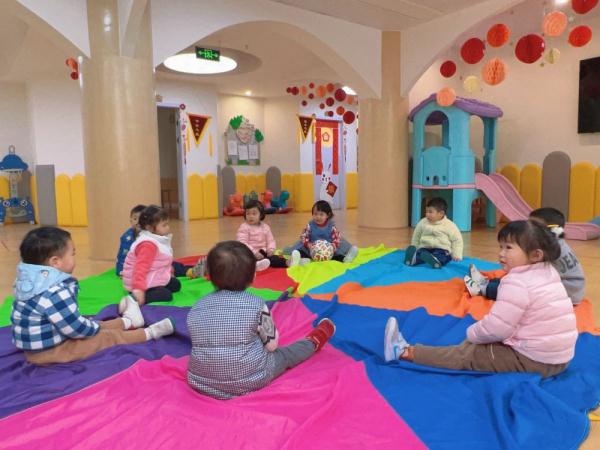 生活观察丨破解“带娃难” 社区托育如何发力? 生活观察丨破解“带娃难” 社区托育如何发力?