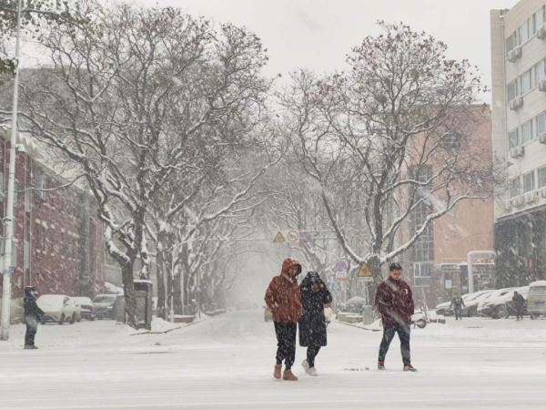 列车停运、交通管制、航班取消…大雪+暴雪→最低-32℃！河北雪何时停？