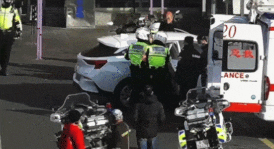 紧急!乘客眼球爆裂,镇江等4市交警接力大救援! 紧急!乘客眼球爆裂,镇江等4市交警接力大救援!