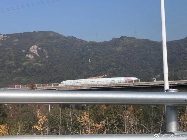 “买飞机给学生练手,太牛了” “买飞机给学生练手,太牛了”
