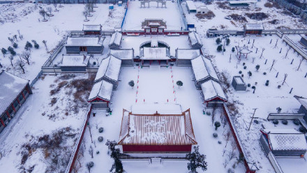 雪落中原绘成一幅幅国画