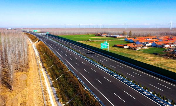 山东半岛陆海大通道明董高速通车 山东半岛陆海大通道明董高速通车