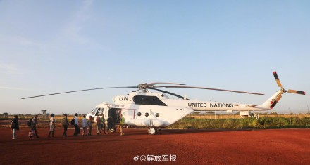 中国第四批赴阿卜耶伊维和直升机分队高标准通过首次装备核查 中国第四批赴阿卜耶伊维和直升机分队高标准通过首次装备核查