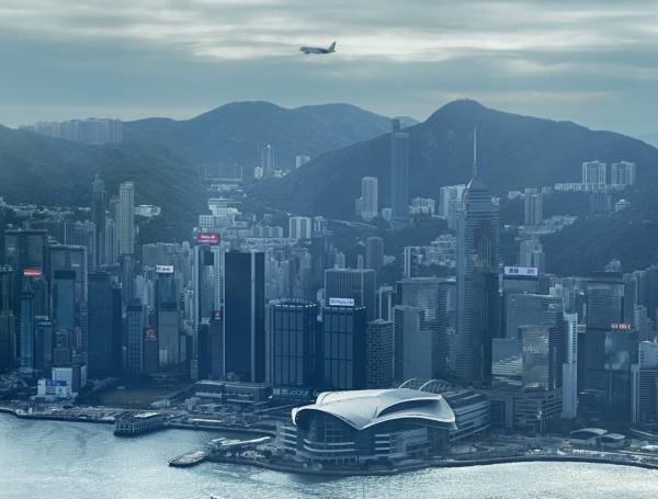 激动人心！C919首次翱翔香港上空！
