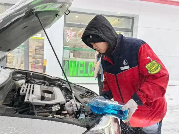 车被冻住怎么办？小心一招毁车！