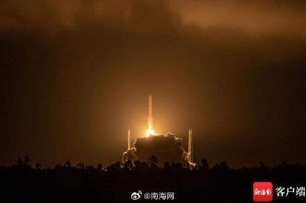 多图！带你看长征五号遥六运载火箭在文昌升空瞬间