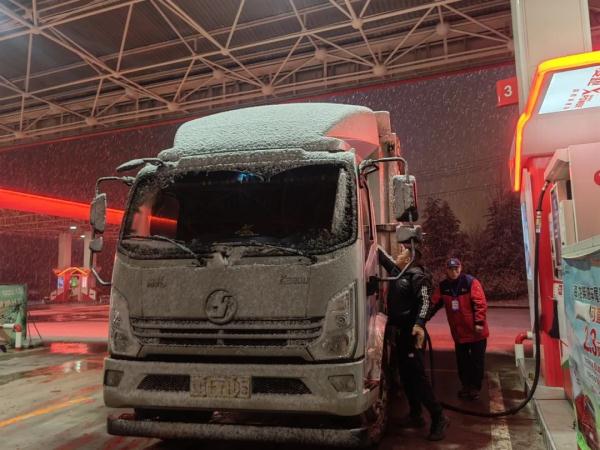 车被冻住怎么办？小心一招毁车！