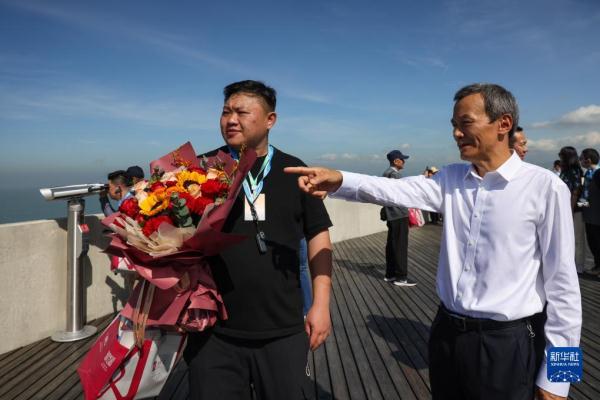 港珠澳大橋遊開通