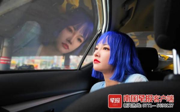 因车祸截肢,南宁95后女孩把假肢戴成“时尚单品”! 因车祸截肢,南宁95后女孩把假肢戴成“时尚单品”!