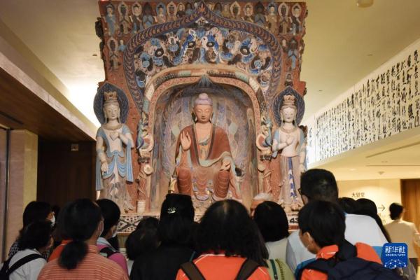 “丝路光华——敦煌石窟艺术特展”在高雄开展