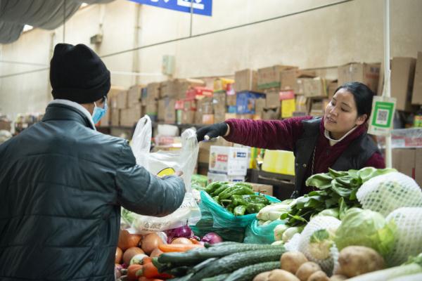 在海拔4500米的城市中迎战风雪——西藏那曲市应对寒潮一线见闻