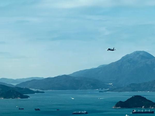 激动人心！C919首次翱翔香港上空！