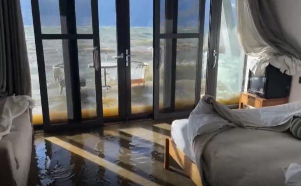 浪花汹涌直拍酒店门窗，倒灌客房！网友：真"海"景房