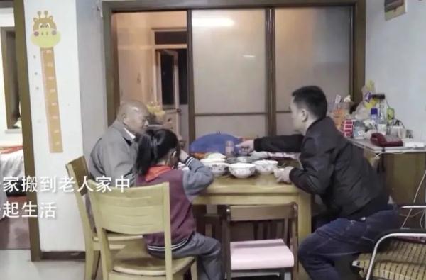 “老人300万房产送给水果摊主”,一审判了!网友:判得漂亮! “老人300万房产送给水果摊主”,一审判了!网友:判得漂亮!