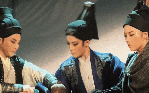 惊艳四座!“老公姐”陈丽君为什么火了? 惊艳四座!“老公姐”陈丽君为什么火了?