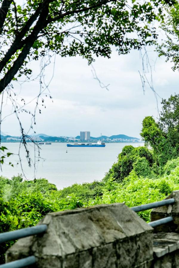 广州小众海景游玩路线！地铁直达山顶看海